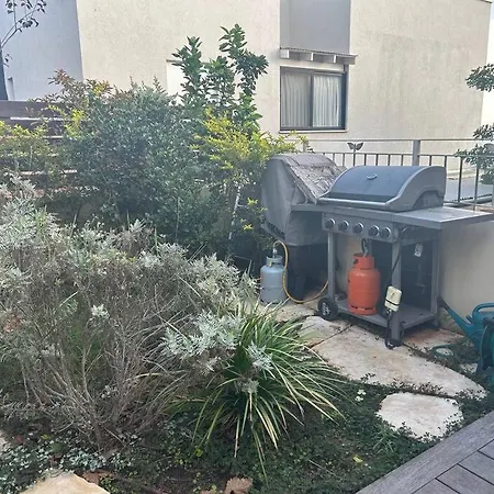 In The Center Of The Moshava Villa Zikhron Ya'akov Exterior photo